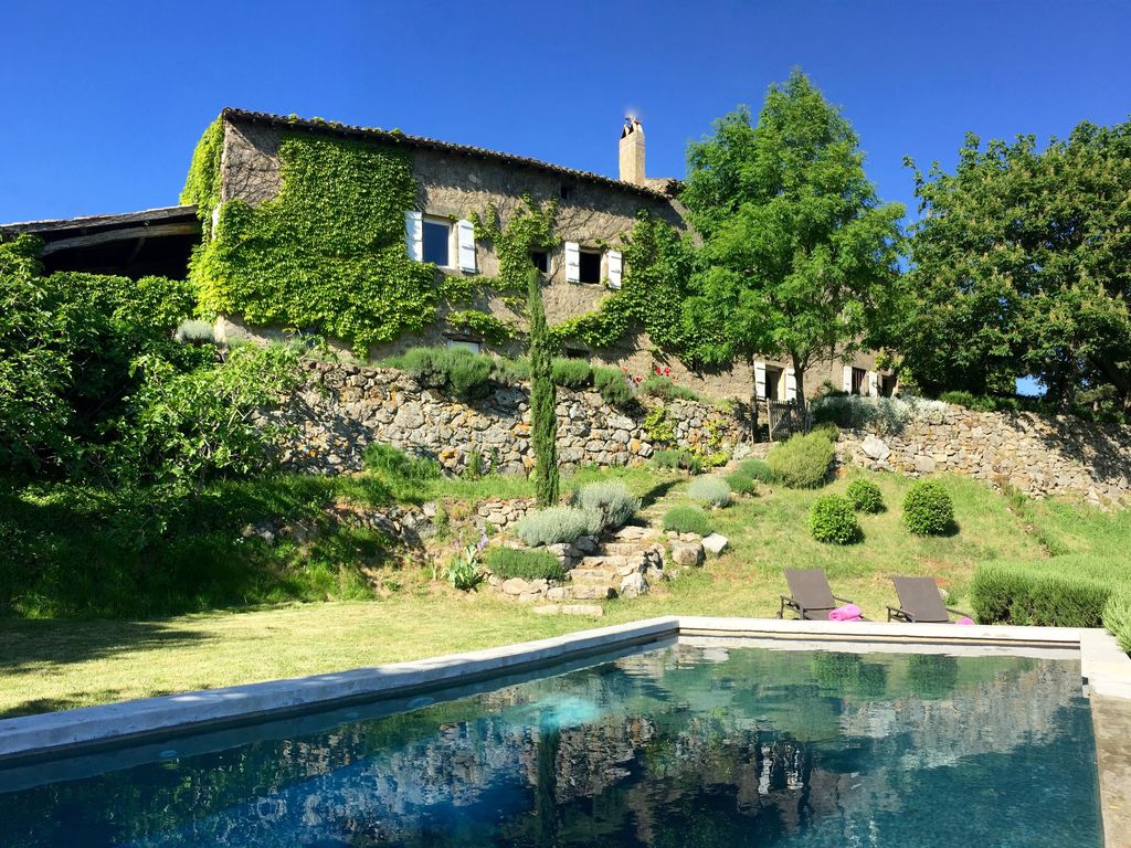 Quels sont les meilleurs hébergements disponibles en Ardèche ?